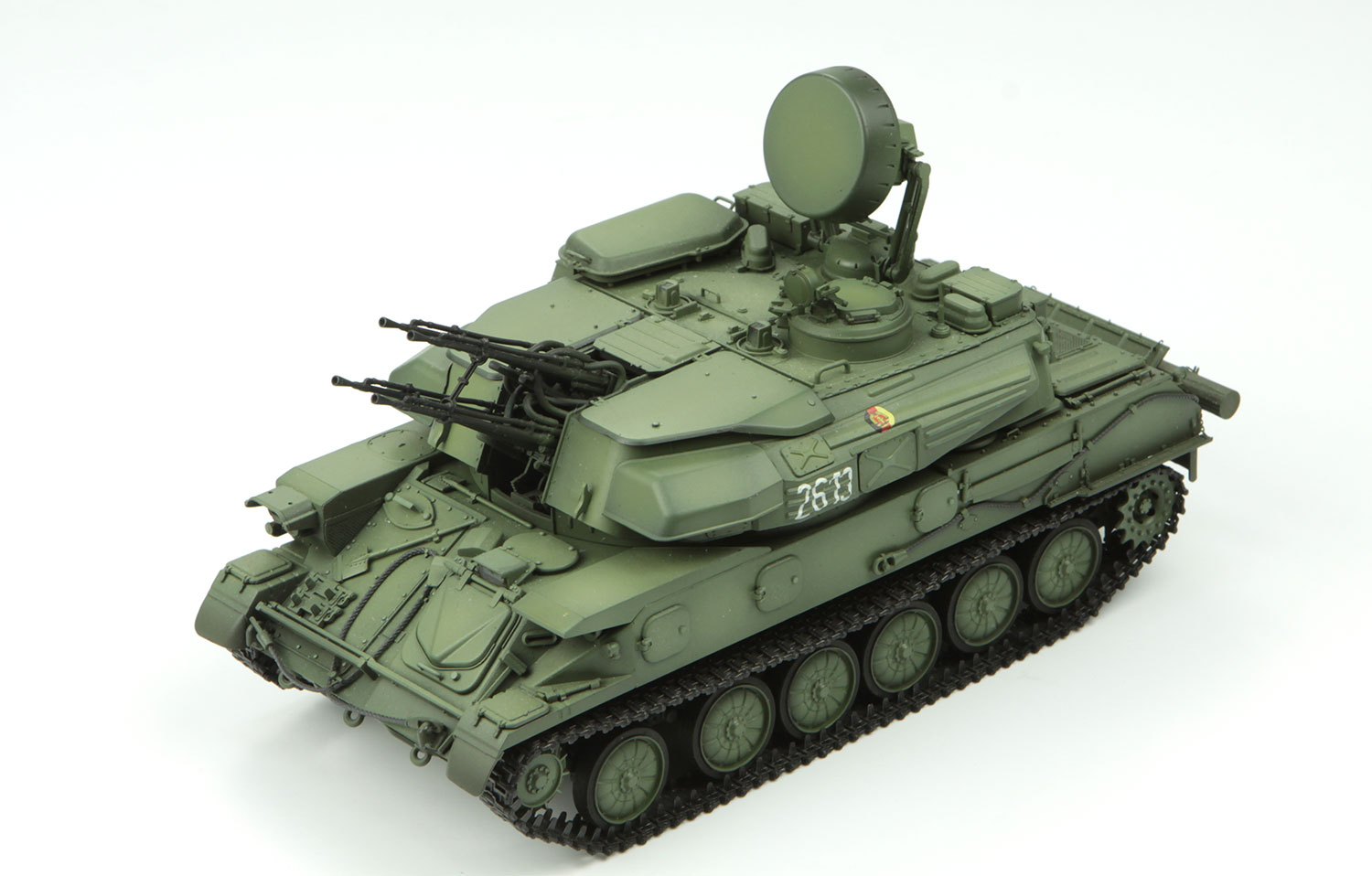 真实再现zsu-23-4自行高射炮外形特征.